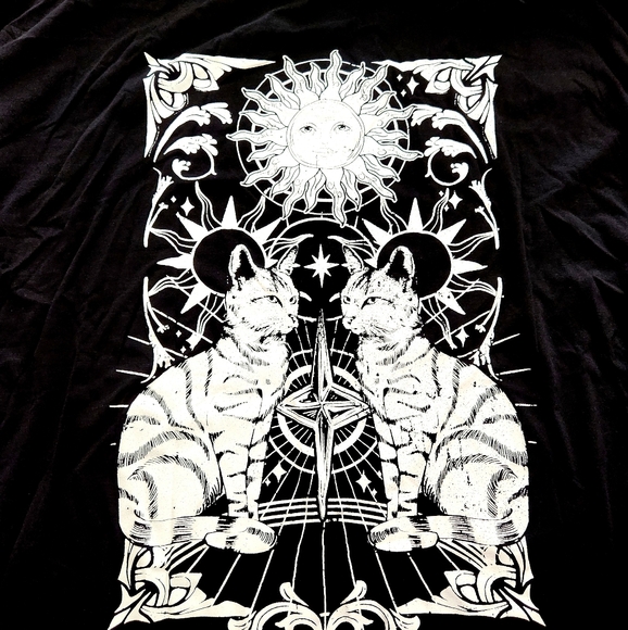 MYSTICAL CATS ☆ GRAPHIC PRINT ☆ MIDNITE BLACK ☆ OVERSIZED TEE ☆ 5x ☆ NWT - Picture 8 of 12
